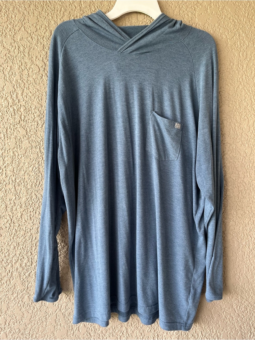 HUK~Men's Hooded Long Sleeve Pocket Tee - Blue